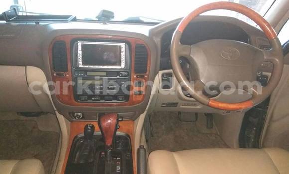 Nunua Ilio tumika Toyota Land Cruiser Gari ndani ya Kampala nchini Uganda Nunua Ilio tumika Toyota Land Cruiser Gari ndani ya Kampala nchini Uganda