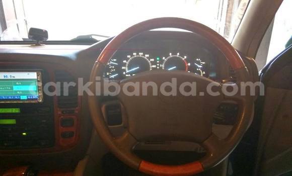 Nunua Ilio tumika Toyota Land Cruiser Gari ndani ya Kampala nchini Uganda Nunua Ilio tumika Toyota Land Cruiser Gari ndani ya Kampala nchini Uganda
