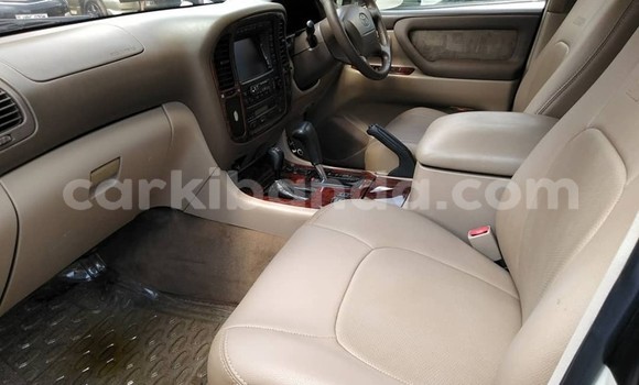 Buy Used Toyota Land Cruiser White Car in Kampala in Uganda Buy Used Toyota Land Cruiser White Car in Kampala in Uganda