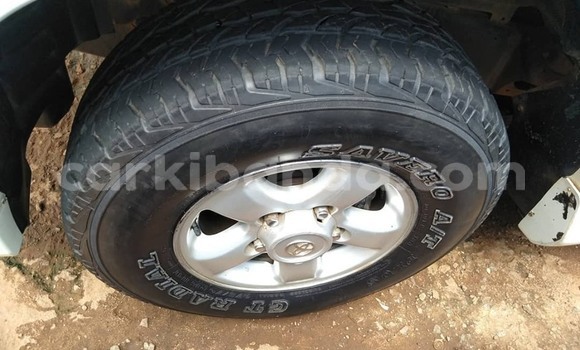 Buy Used Toyota Land Cruiser White Car in Kampala in Uganda Buy Used Toyota Land Cruiser White Car in Kampala in Uganda