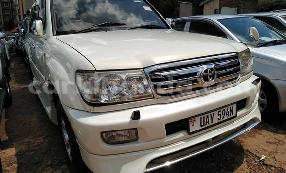 Buy Used Toyota Land Cruiser White Car in Kampala in Uganda Buy Used Toyota Land Cruiser White Car in Kampala in Uganda