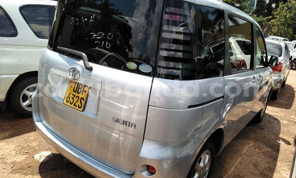 Buy Used Toyota Sienta Silver Car in Kampala in Uganda Buy Used Toyota Sienta Silver Car in Kampala in Uganda