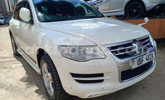 Buy Used Volkswagen Touareg White Car in Kampala in Uganda Buy Used Volkswagen Touareg White Car in Kampala in Uganda