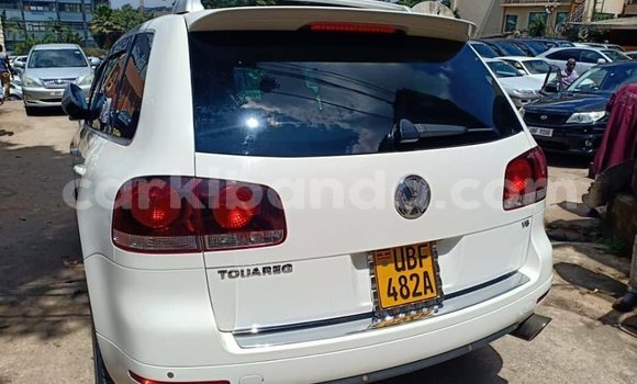 Buy Used Volkswagen Touareg White Car in Kampala in Uganda Buy Used Volkswagen Touareg White Car in Kampala in Uganda