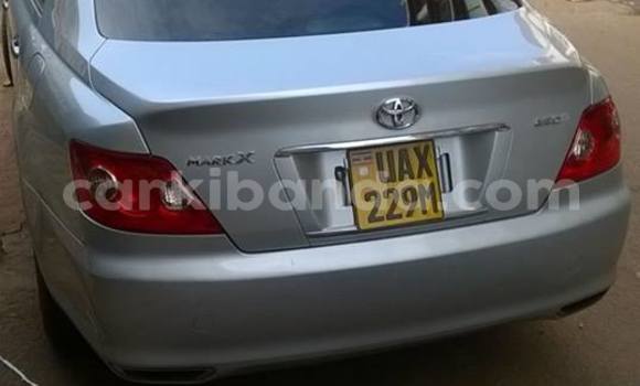 Gura Yakoze Toyota Mark X Silver Imodoka i Kampala mu Uganda Gura Yakoze Toyota Mark X Silver Imodoka i Kampala mu Uganda