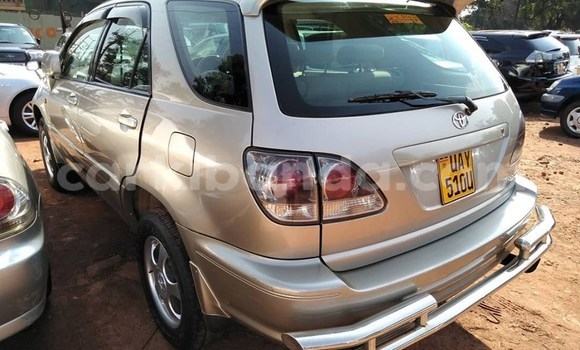 Buy Used Toyota Harrier Beige Car in Kampala in Uganda Buy Used Toyota Harrier Beige Car in Kampala in Uganda