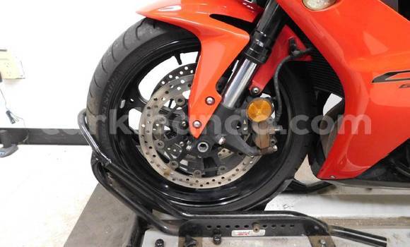 Buy Used Honda CBR 1000 RR Red Bike in Kampala in Uganda Buy Used Honda CBR 1000 RR Red Bike in Kampala in Uganda
