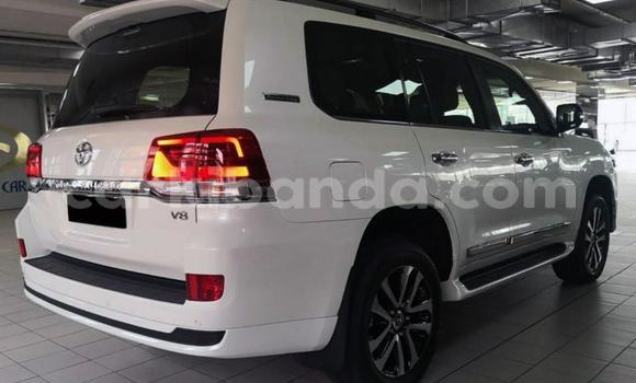 Buy Used Toyota Land Cruiser White Car in Kampala in Uganda Buy Used Toyota Land Cruiser White Car in Kampala in Uganda