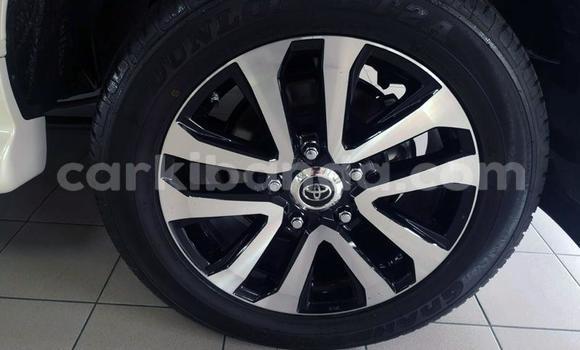 Buy Used Toyota Land Cruiser White Car in Kampala in Uganda Buy Used Toyota Land Cruiser White Car in Kampala in Uganda