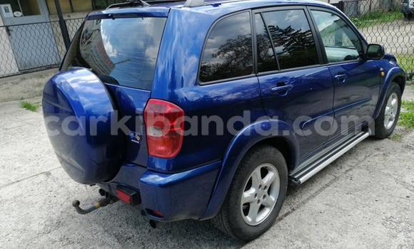Nunua Ilio tumika Toyota RAV4 Bluu Gari ndani ya Kampala nchini Uganda Nunua Ilio tumika Toyota RAV4 Bluu Gari ndani ya Kampala nchini Uganda