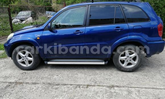 Nunua Ilio tumika Toyota RAV4 Bluu Gari ndani ya Kampala nchini Uganda Nunua Ilio tumika Toyota RAV4 Bluu Gari ndani ya Kampala nchini Uganda
