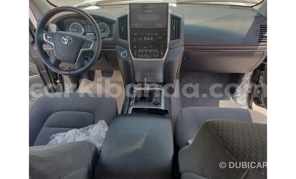 Gura Imported Toyota Land Cruiser Black Imodoka i Import - Dubai mu Uganda Gura Imported Toyota Land Cruiser Black Imodoka i Import - Dubai mu Uganda