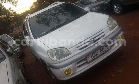 Acheter Occasion Voiture Toyota Raum Blanc à Kampala, Ouganda Acheter Occasion Voiture Toyota Raum Blanc à Kampala, Ouganda