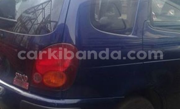 Gura Yakoze Toyota Spacio Blue Imodoka i Kampala mu Uganda Gura Yakoze Toyota Spacio Blue Imodoka i Kampala mu Uganda