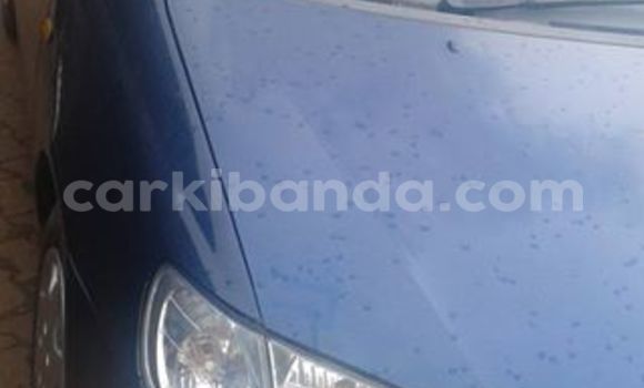 Gura Yakoze Toyota Spacio Blue Imodoka i Kampala mu Uganda Gura Yakoze Toyota Spacio Blue Imodoka i Kampala mu Uganda