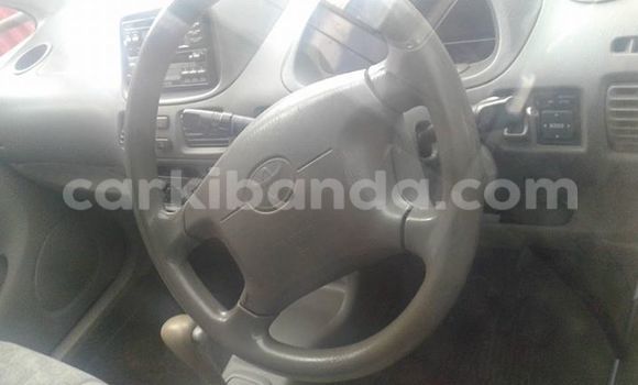 Gura Yakoze Toyota Spacio Blue Imodoka i Kampala mu Uganda Gura Yakoze Toyota Spacio Blue Imodoka i Kampala mu Uganda