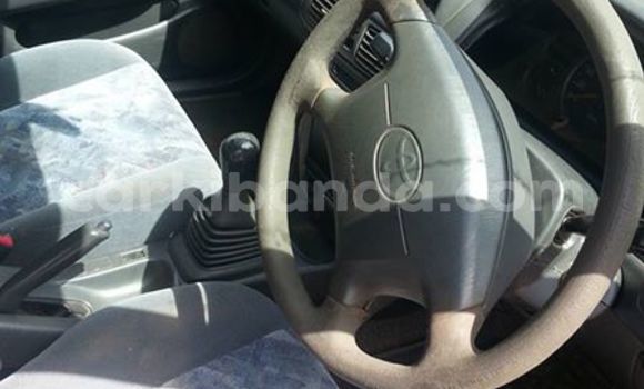 Acheter Occasion Voiture Toyota Carina Noir à Kampala, Ouganda Acheter Occasion Voiture Toyota Carina Noir à Kampala, Ouganda