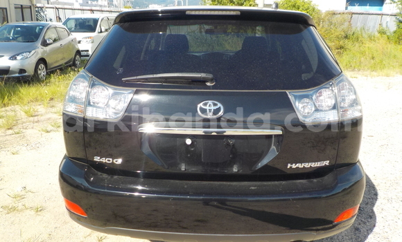 Nunua Ilio tumika Toyota Harrier Nyeusi Gari ndani ya Kampala nchini Uganda Nunua Ilio tumika Toyota Harrier Nyeusi Gari ndani ya Kampala nchini Uganda