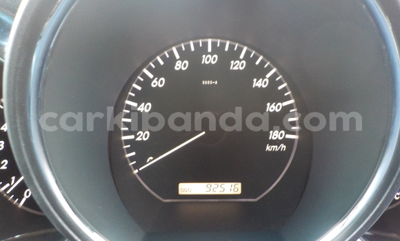 Nunua Ilio tumika Toyota Harrier Nyeusi Gari ndani ya Kampala nchini Uganda Nunua Ilio tumika Toyota Harrier Nyeusi Gari ndani ya Kampala nchini Uganda