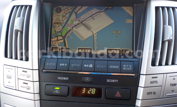 Nunua Ilio tumika Toyota Harrier Nyeusi Gari ndani ya Kampala nchini Uganda Nunua Ilio tumika Toyota Harrier Nyeusi Gari ndani ya Kampala nchini Uganda