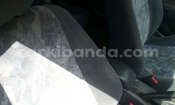 Acheter Occasion Voiture Toyota Carina Noir à Kampala, Ouganda Acheter Occasion Voiture Toyota Carina Noir à Kampala, Ouganda