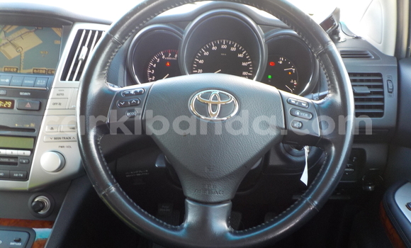 Nunua Ilio tumika Toyota Harrier Nyeusi Gari ndani ya Kampala nchini Uganda Nunua Ilio tumika Toyota Harrier Nyeusi Gari ndani ya Kampala nchini Uganda