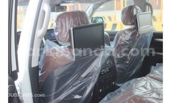 Gura Imported Toyota Land Cruiser White Imodoka i Import - Dubai mu Uganda Gura Imported Toyota Land Cruiser White Imodoka i Import - Dubai mu Uganda