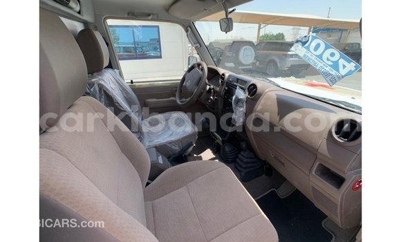 Buy Import Toyota Land Cruiser Beige Car in Import - Dubai in Uganda Buy Import Toyota Land Cruiser Beige Car in Import - Dubai in Uganda