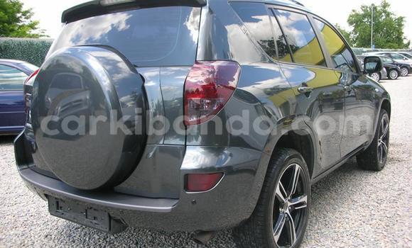 Gura Yakoze Toyota RAV4 Other Imodoka i Kampala mu Uganda Gura Yakoze Toyota RAV4 Other Imodoka i Kampala mu Uganda