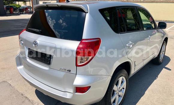 Gura Yakoze Toyota RAV4 Other Imodoka i Kampala mu Uganda Gura Yakoze Toyota RAV4 Other Imodoka i Kampala mu Uganda