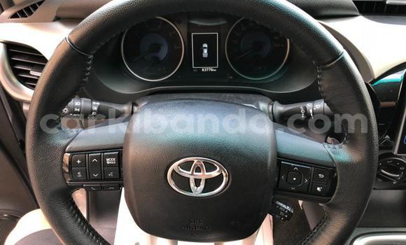 Nunua Ilio tumika Toyota Hilux Nyingine Gari ndani ya Kampala nchini Uganda Nunua Ilio tumika Toyota Hilux Nyingine Gari ndani ya Kampala nchini Uganda
