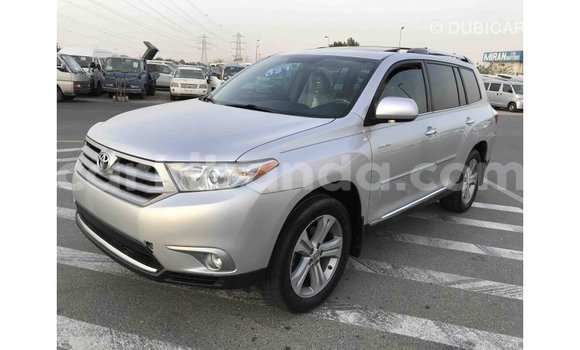 Gura Imported Toyota Highlander Other Imodoka i Import - Dubai mu Uganda Gura Imported Toyota Highlander Other Imodoka i Import - Dubai mu Uganda