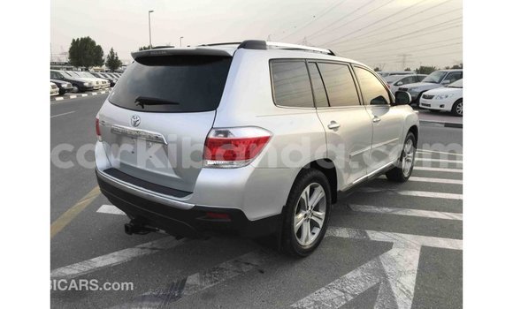 Gura Imported Toyota Highlander Other Imodoka i Import - Dubai mu Uganda Gura Imported Toyota Highlander Other Imodoka i Import - Dubai mu Uganda