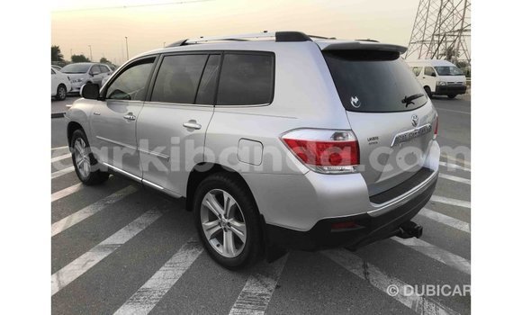 Gura Imported Toyota Highlander Other Imodoka i Import - Dubai mu Uganda Gura Imported Toyota Highlander Other Imodoka i Import - Dubai mu Uganda