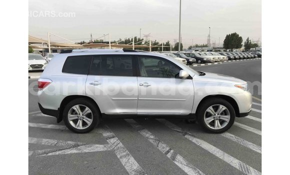 Gura Imported Toyota Highlander Other Imodoka i Import - Dubai mu Uganda Gura Imported Toyota Highlander Other Imodoka i Import - Dubai mu Uganda