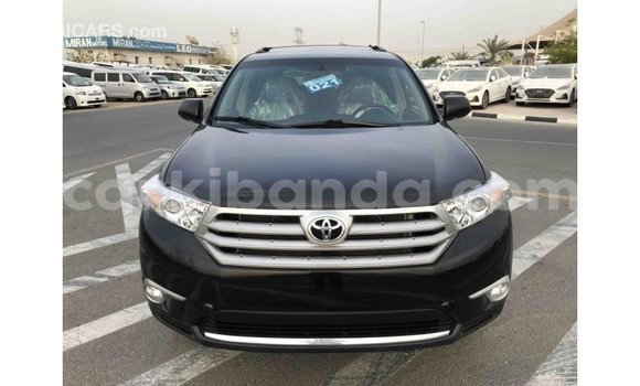 Nunua Imported Toyota Highlander Nyeusi Gari ndani ya Import - Dubai nchini Uganda Nunua Imported Toyota Highlander Nyeusi Gari ndani ya Import - Dubai nchini Uganda
