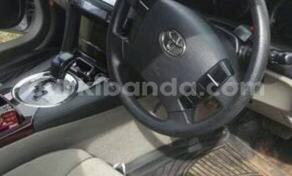 Gura Yakoze Toyota Mark X Silver Imodoka i Kampala mu Uganda Gura Yakoze Toyota Mark X Silver Imodoka i Kampala mu Uganda