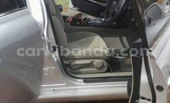 Gura Yakoze Toyota Mark X Silver Imodoka i Kampala mu Uganda Gura Yakoze Toyota Mark X Silver Imodoka i Kampala mu Uganda