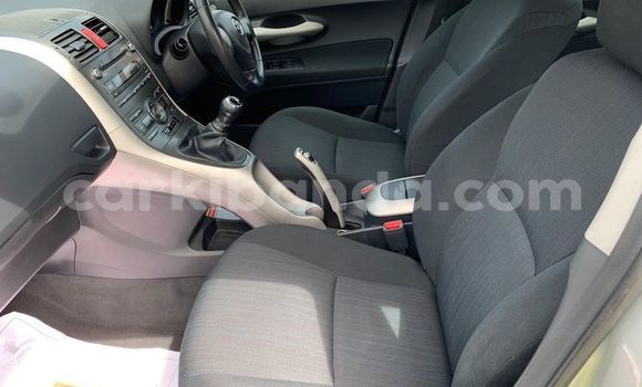 Buy Used Toyota Auris Silver Car in Kampala in Uganda Buy Used Toyota Auris Silver Car in Kampala in Uganda