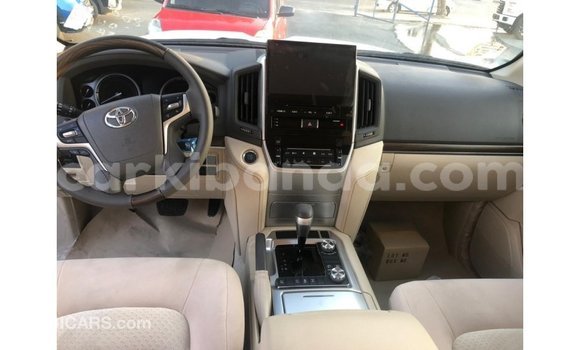 Gura Imported Toyota Land Cruiser Black Imodoka i Import - Dubai mu Uganda Gura Imported Toyota Land Cruiser Black Imodoka i Import - Dubai mu Uganda