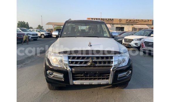 Gura Imported Mitsubishi Pajero Black Imodoka i Import - Dubai mu Uganda Gura Imported Mitsubishi Pajero Black Imodoka i Import - Dubai mu Uganda