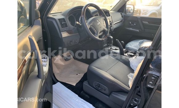 Gura Imported Mitsubishi Pajero Black Imodoka i Import - Dubai mu Uganda Gura Imported Mitsubishi Pajero Black Imodoka i Import - Dubai mu Uganda