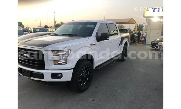 Gura Imported Ford V8 White Imodoka i Import - Dubai mu Uganda Gura Imported Ford V8 White Imodoka i Import - Dubai mu Uganda