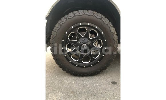 Gura Imported Ford V8 White Imodoka i Import - Dubai mu Uganda Gura Imported Ford V8 White Imodoka i Import - Dubai mu Uganda