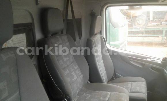 Nunua Ilio tumika Mercedes‒Benz 200 Nyeupe Gari ndani ya Arua nchini Uganda Nunua Ilio tumika Mercedes‒Benz 200 Nyeupe Gari ndani ya Arua nchini Uganda