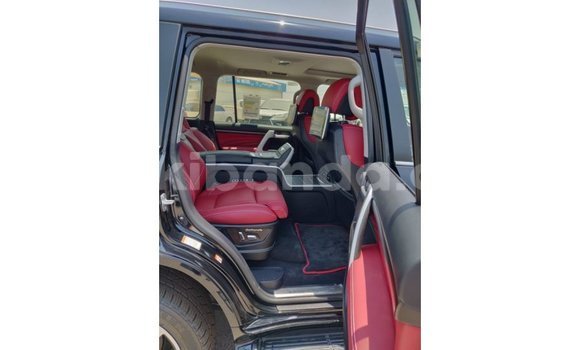 Gura Imported Toyota Land Cruiser Black Imodoka i Import - Dubai mu Uganda Gura Imported Toyota Land Cruiser Black Imodoka i Import - Dubai mu Uganda