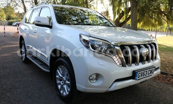 Nunua Ilio tumika Toyota Land Cruiser Prado Nyingine Gari ndani ya Kampala nchini Uganda Nunua Ilio tumika Toyota Land Cruiser Prado Nyingine Gari ndani ya Kampala nchini Uganda