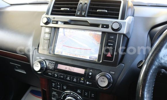 Nunua Ilio tumika Toyota Land Cruiser Prado Nyingine Gari ndani ya Kampala nchini Uganda Nunua Ilio tumika Toyota Land Cruiser Prado Nyingine Gari ndani ya Kampala nchini Uganda