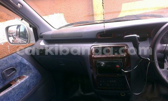 Nunua Ilio tumika Toyota Noah Nyingine Gari ndani ya Arua nchini Uganda Nunua Ilio tumika Toyota Noah Nyingine Gari ndani ya Arua nchini Uganda