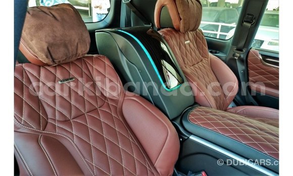 Gura Imported Lexus LX Black Imodoka i Import - Dubai mu Uganda Gura Imported Lexus LX Black Imodoka i Import - Dubai mu Uganda